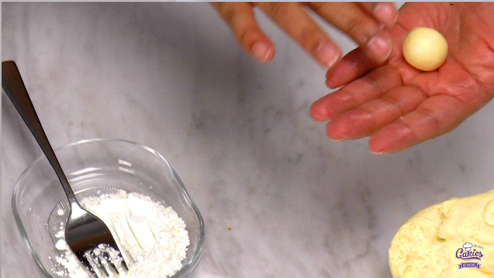 How to Make Deliciously Addictive Cornstarch Cookies